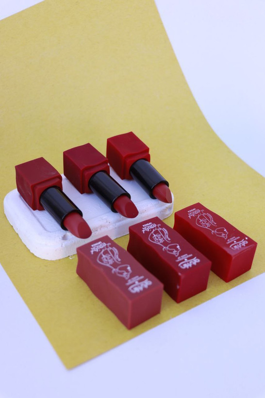 رژلب جامد برند ارتسکین Artskin