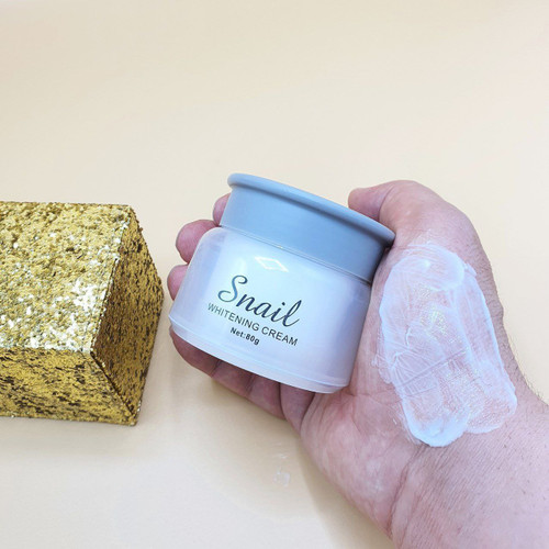 کرم کلاژن ساز پوست کاسه ای