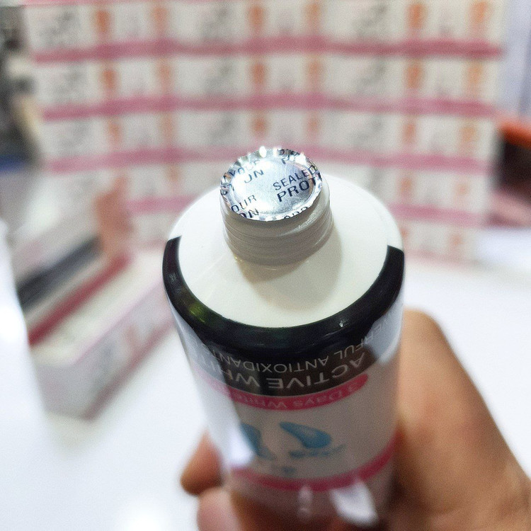 کرم ترمیم کننده پاشنه پا شیر Aichun beauty