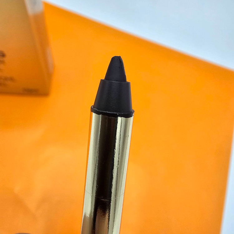 مداد چشم ضد آب دووسه doucce