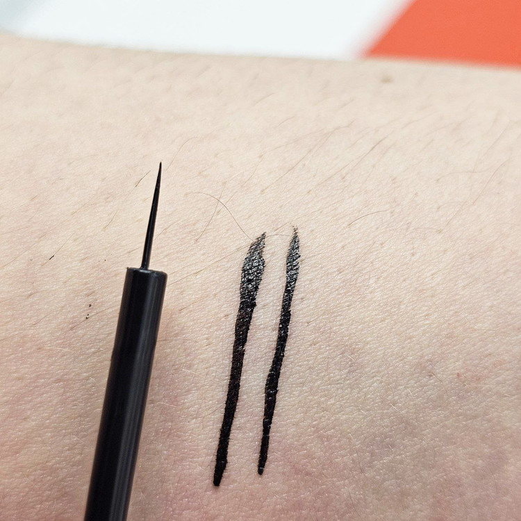 خط چشم مویی ضد حساسیت برند لاورا