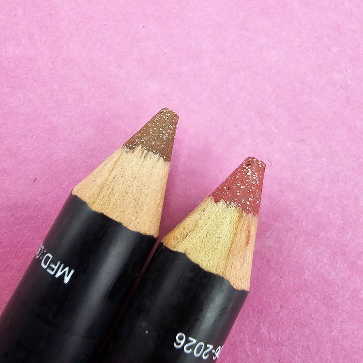 رژلب مدادی شاین دار مارک نوت