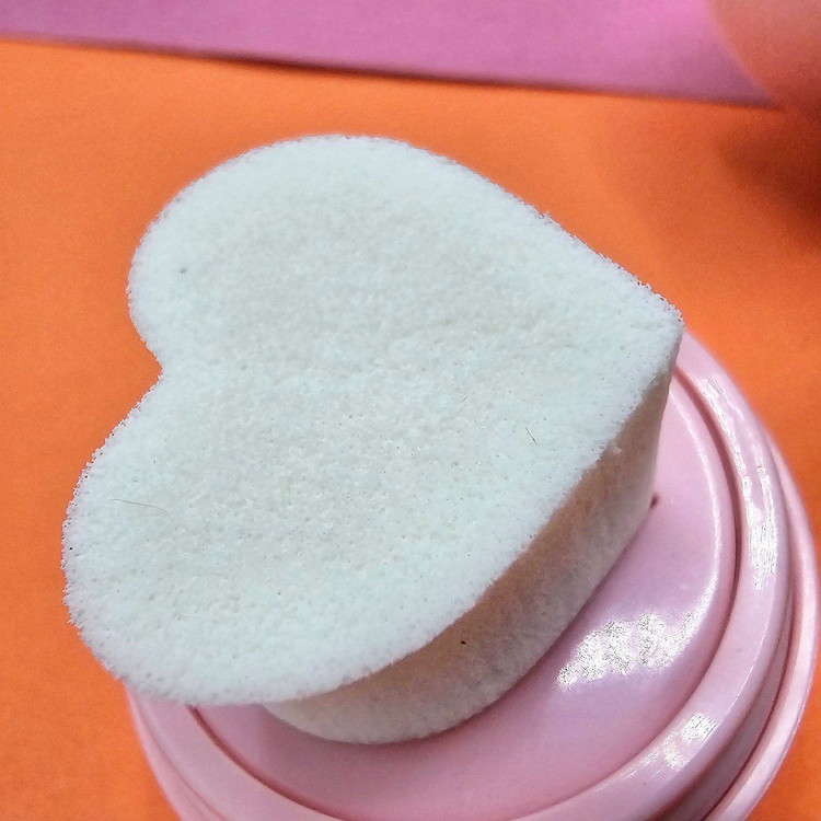 رژگونه استامپی طرح قلب برند ریموکو