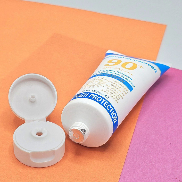 ضدآفتاب اصلی بی رنگ SPF 90 برند 3Q beauty