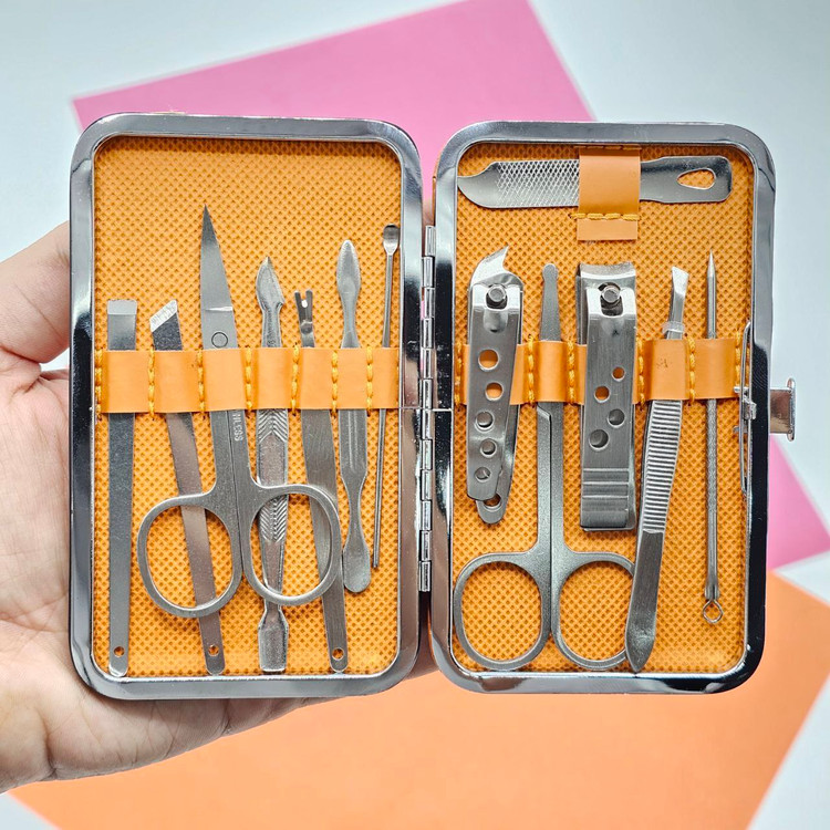 ست مانیکور 13 تکه تیتانیومی سایز کوچک