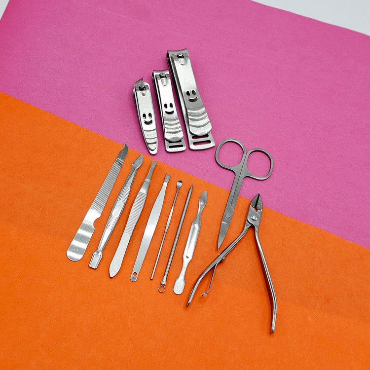 ست مانیکور 12 تکه تیتانیومی سایز متوسط