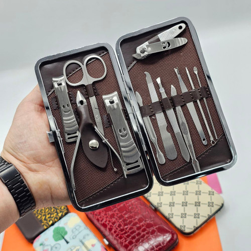 ست مانیکور 12 تکه تیتانیومی سایز متوسط