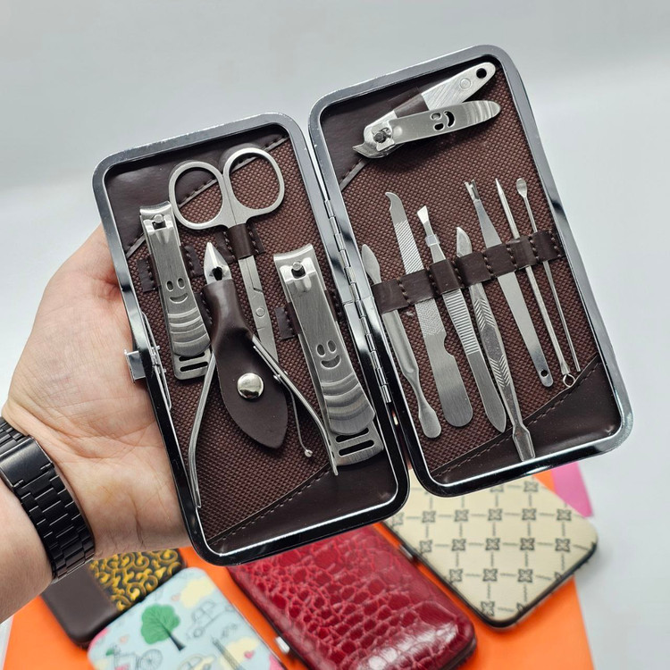 ست مانیکور 12 تکه تیتانیومی سایز متوسط