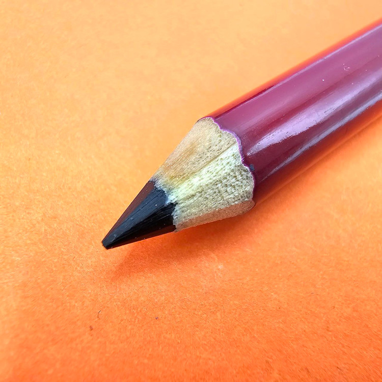 مداد چشم ( مشکی ) روغنی برند 7max