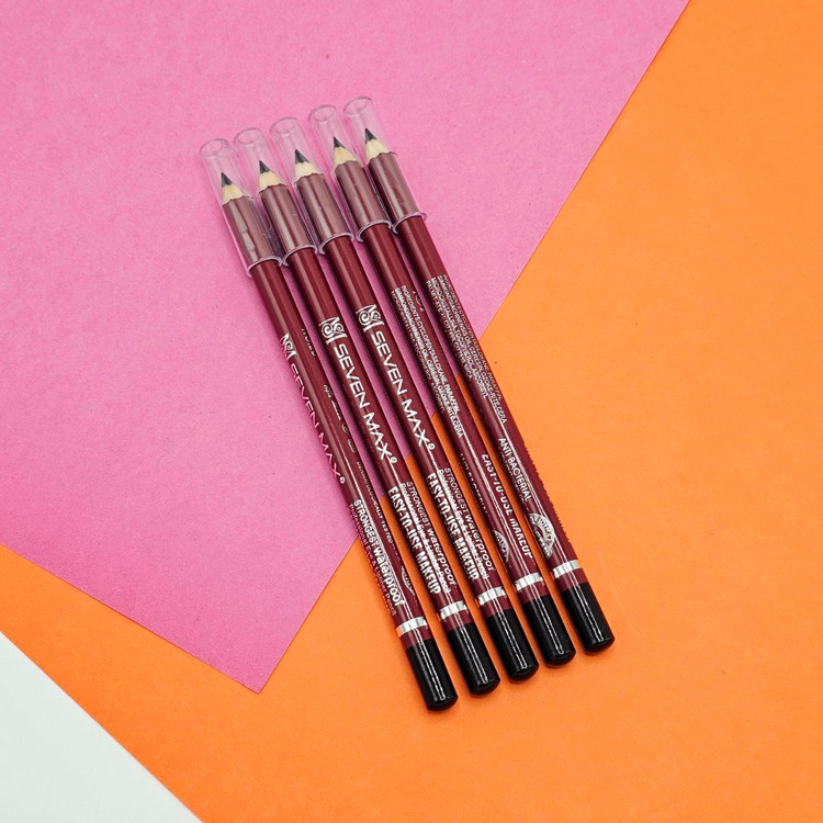 مداد چشم ( مشکی ) روغنی برند 7max