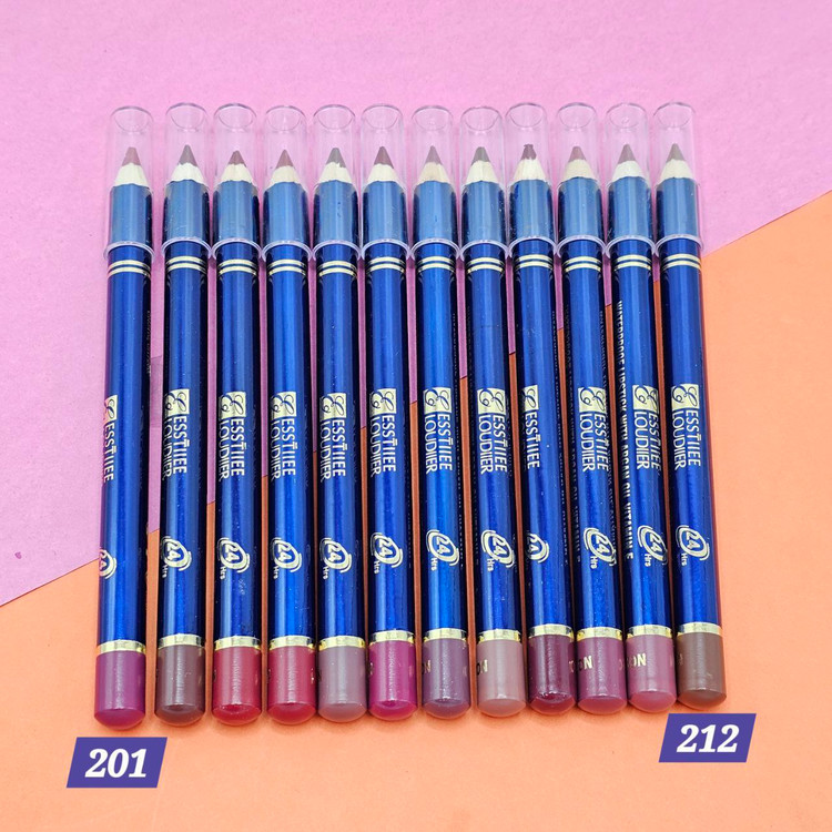 رژلب مدادی با کیفیت و روان برند استی لودر