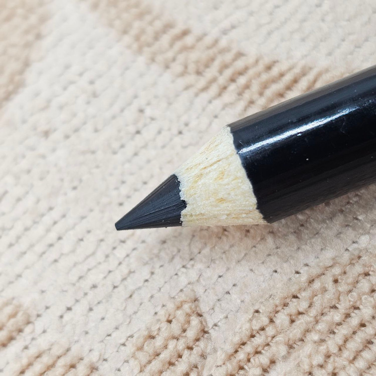 مداد ابرو مشکی برند نایس