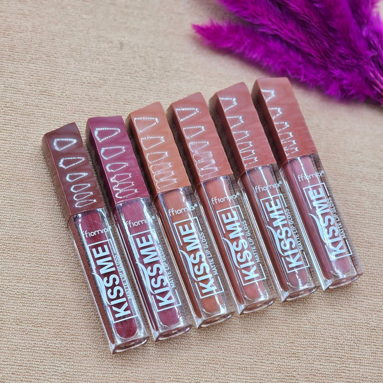 رژلب مایع برند کیس می