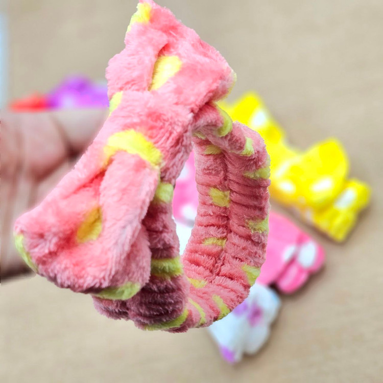 هدبند های مخملی خال خالی