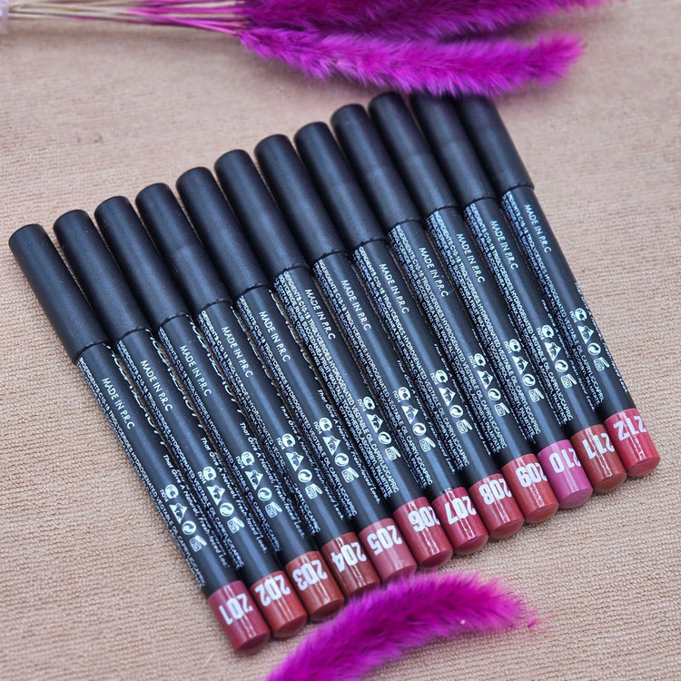 رژلب مدادی برند هدی بیوتی