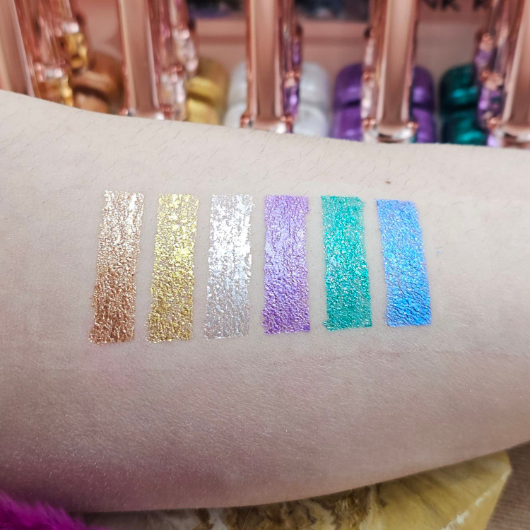 خط چشم رنگی مدل گوزنی برند پینک کی PINK KEY