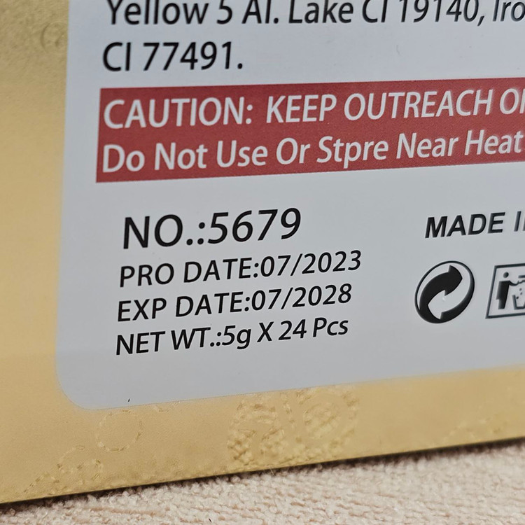 رژلب مایع مدل کله استوانه ای کد 5679 برند کویدن رز