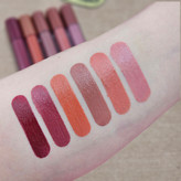 رژلب مایع مدل کله استوانه ای کد 5679 برند کویدن رز