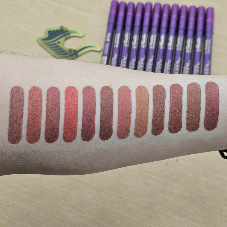 رژلب مدادی برند پرشین کوین