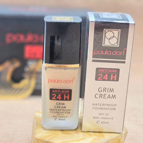 کرم پودر و گریم بادوام برند پولادورف پوشش حرفهای و ضدآب