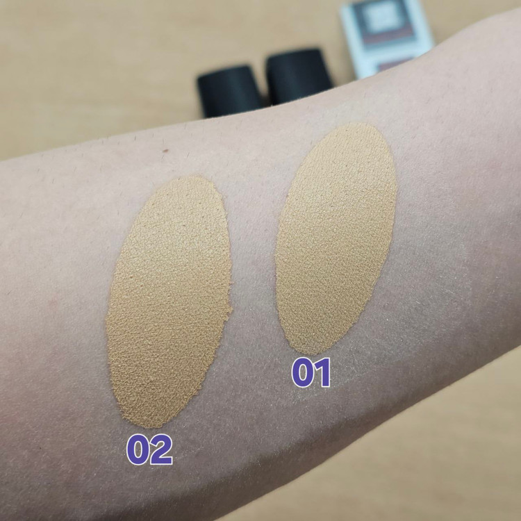 کرم پودر و گریم بادوام برند پولادورف پوشش حرفهای و ضدآب