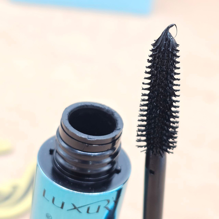 ریمل بلند کننده و ضدآب برند ویولا آبی