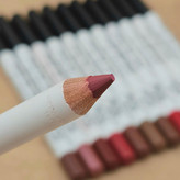 رژلب مدادی نرم و مخملی برند مُدا