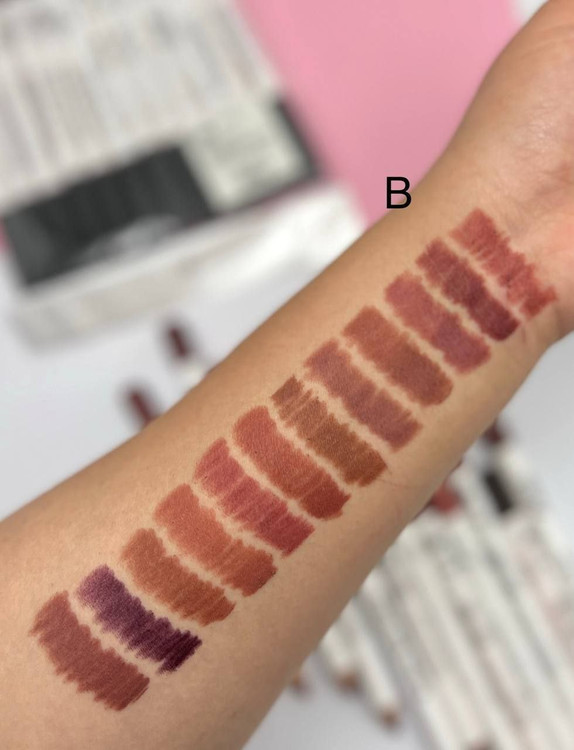 رژلب مدادی نرم و مخملی برند مُدا