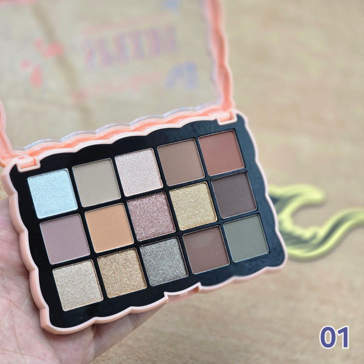 پالت سایه 15 رنگ مات و مخملی برند مک کالر