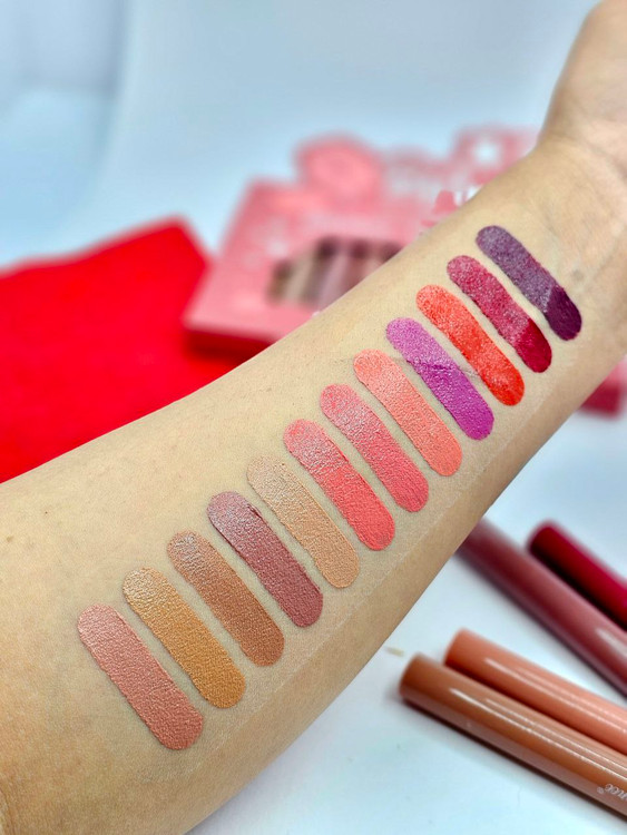 لیپ پلامپر ( رژلب خیس ) دراگون 12 عدد رنگبندی