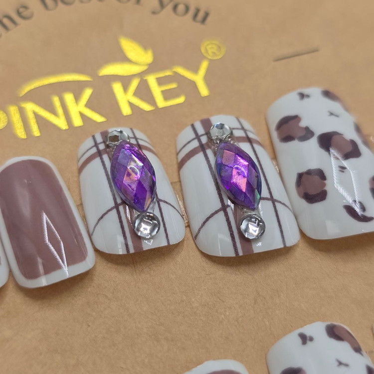 ناخن مصنوعی نگین دار برند پینک کی