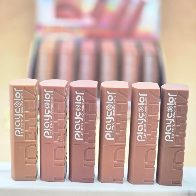 رژلب جامد مات و مخملی برند رمانتیک مات