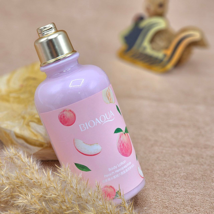 لوسیون اصلی رایحه هلو برند بی وآکوا