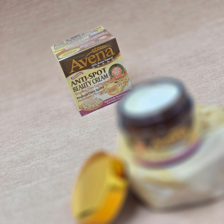 کرم روشن کننده و ضد لک جوانه جو دوسر آوینا کد HA_3119