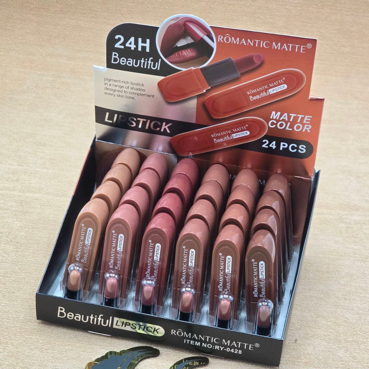 رژلب جامد تستردار برند رمانتیک مات کد 0428