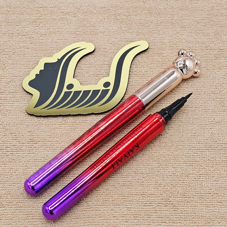 خط چشم ماژیکی طرح پنجه گربه برند کایلی