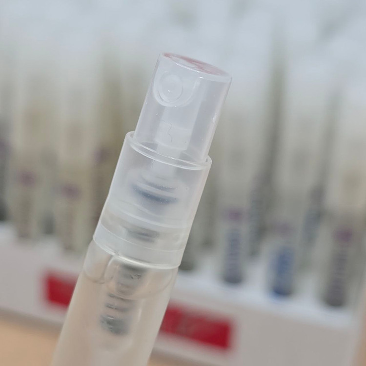 ادکلن قلمی 8 میل در 6 رایحه مختلف