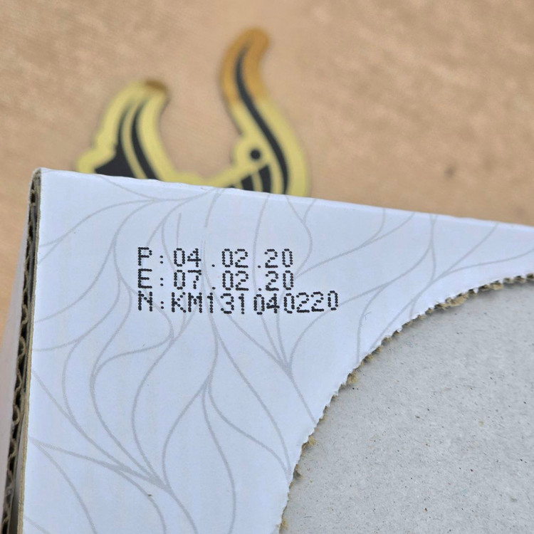 ادکلن قلمی 8 میل در 6 رایحه مختلف