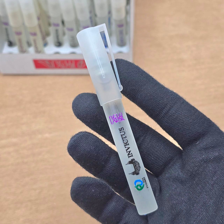 ادکلن قلمی 8 میل در 6 رایحه مختلف