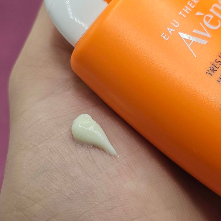 ضدآفتاب بی رنگ برند اون spf 50