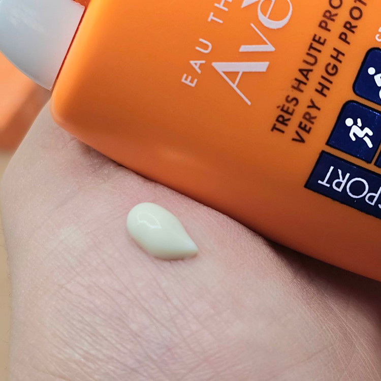 ضدآفتاب بی رنگ برند اون spf 50