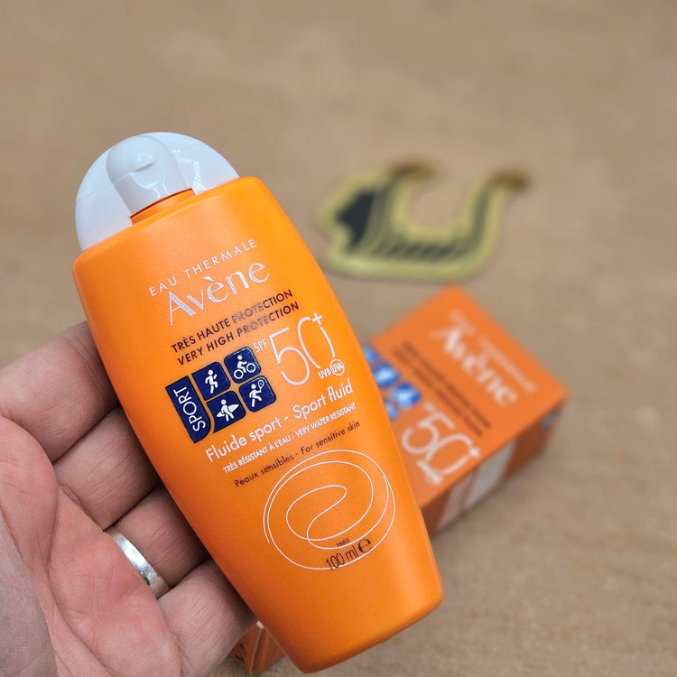 ضدآفتاب بی رنگ برند اون spf 50