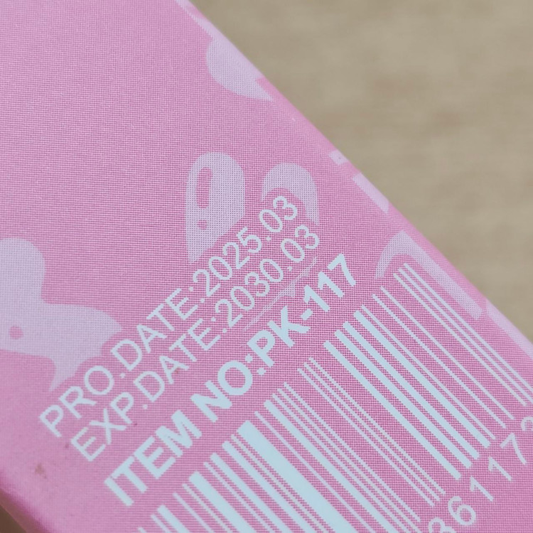 رژگونه و رژلب پد دار برند پینک کی